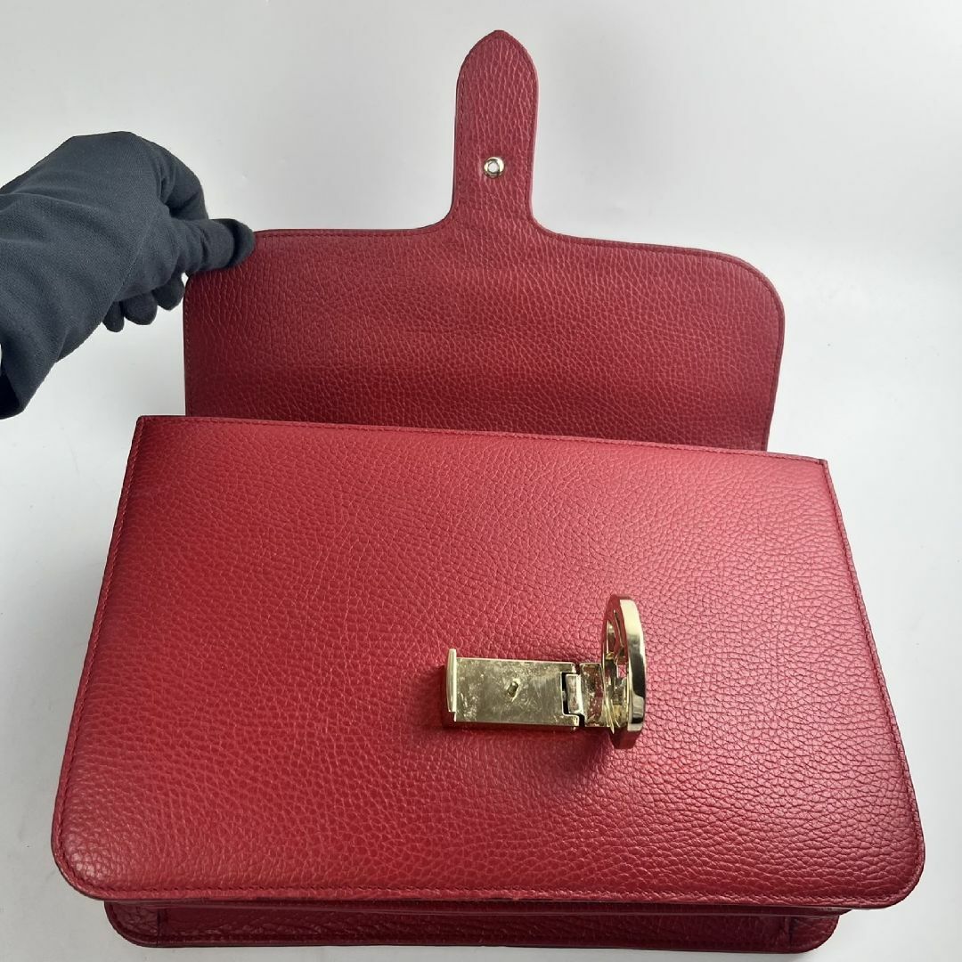 GUCCI - GUCCI チェーンショルダーバッグ レッド レザー GGロゴ