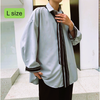 n217【新品未使用】ネクタイ付き シャツ グレー メンズ Lサイズ(シャツ)