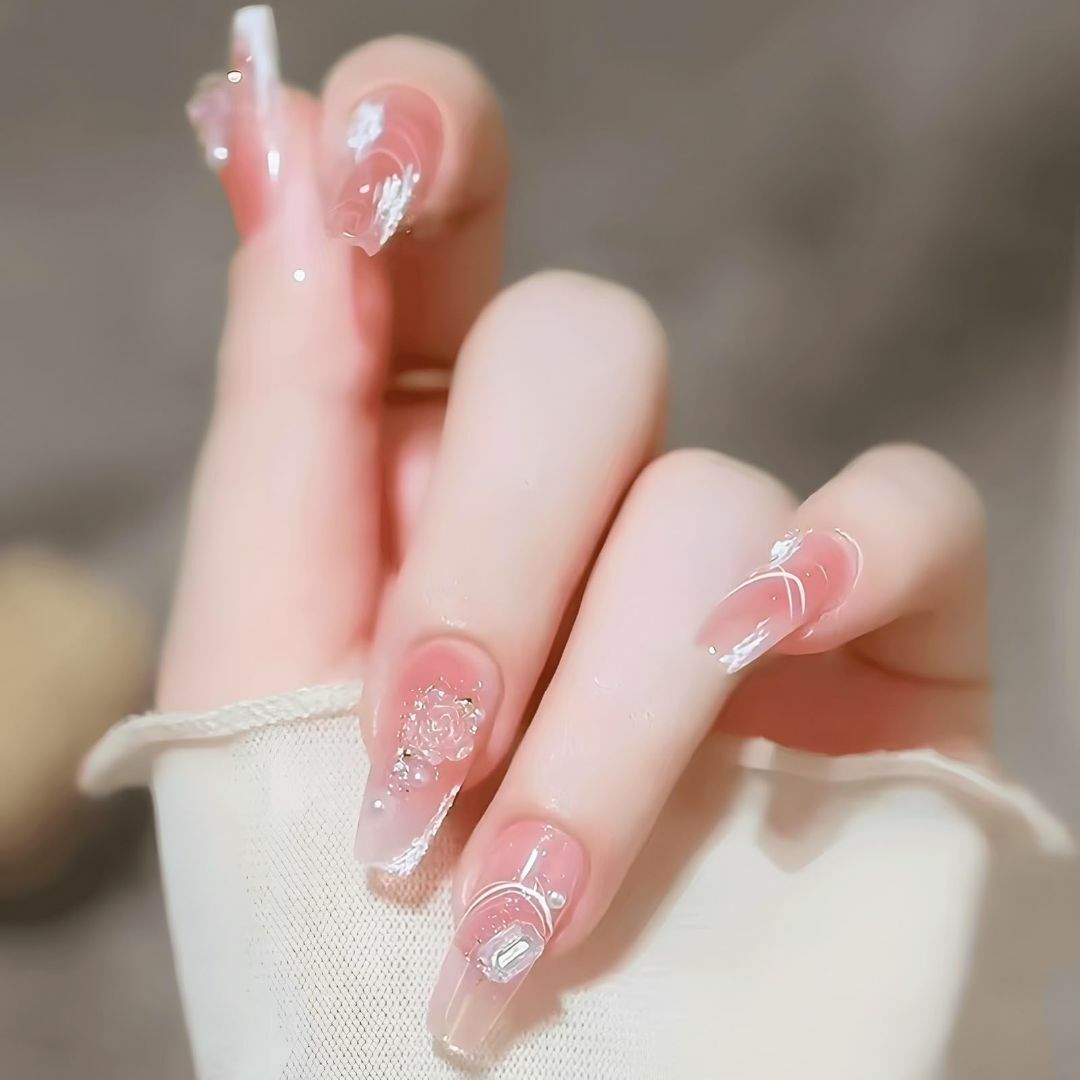 専用ネイルチップイメージ画像 Amazon | Lwenjing ネイルチップ 24枚入 手作りネイル ショート