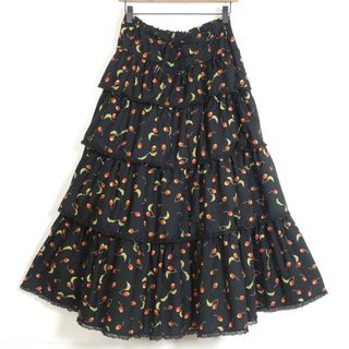 ピンクハウス(PINK HOUSE)の【美品】ワンダフルワールド カネコイサオ★豪華！かぶせ段々フリルのスカート 黒系 キュートなチェリー柄♪z14224(ロングスカート)