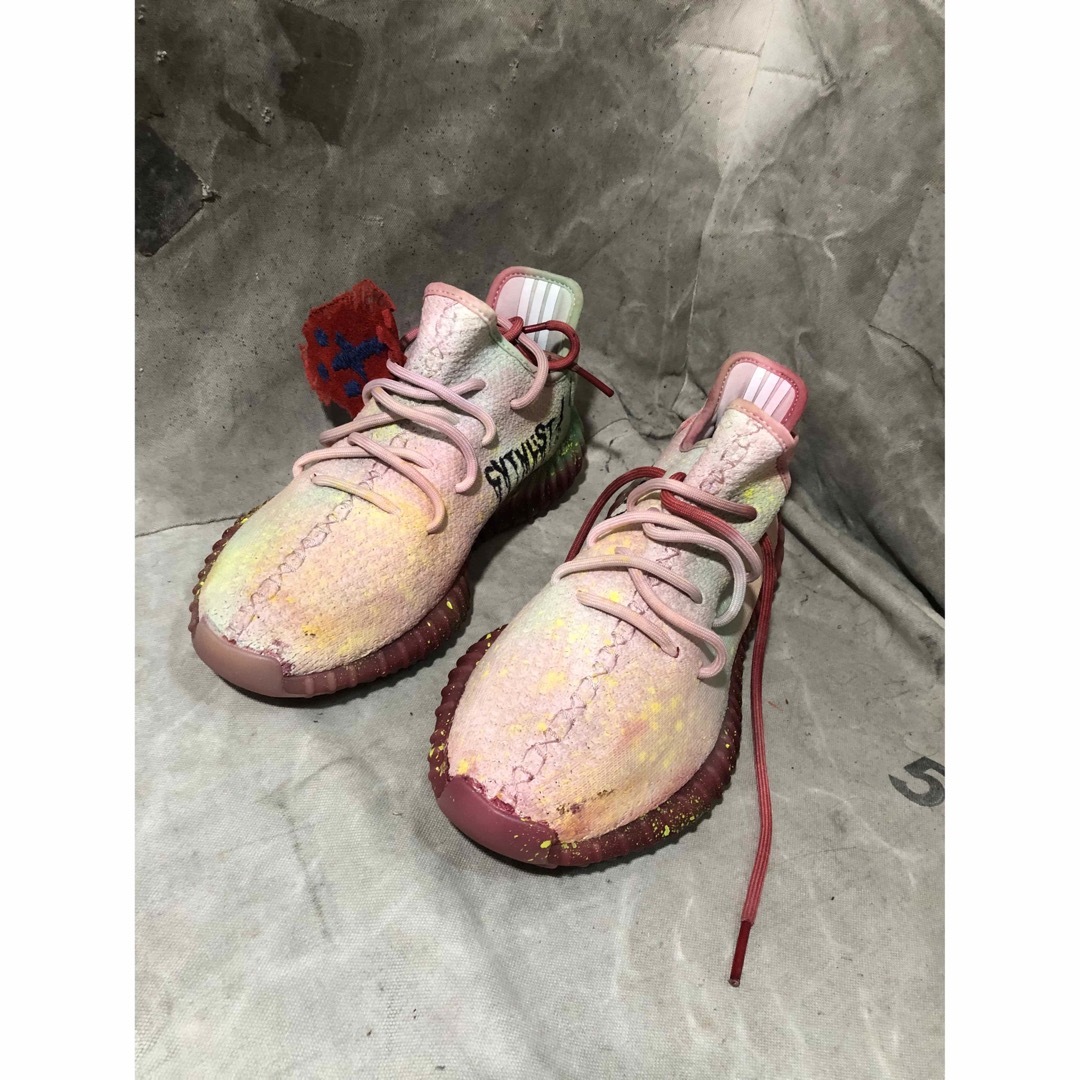cvtvlist yeezy boost　カスタム　特注１点物 メンズの靴/シューズ(スニーカー)の商品写真