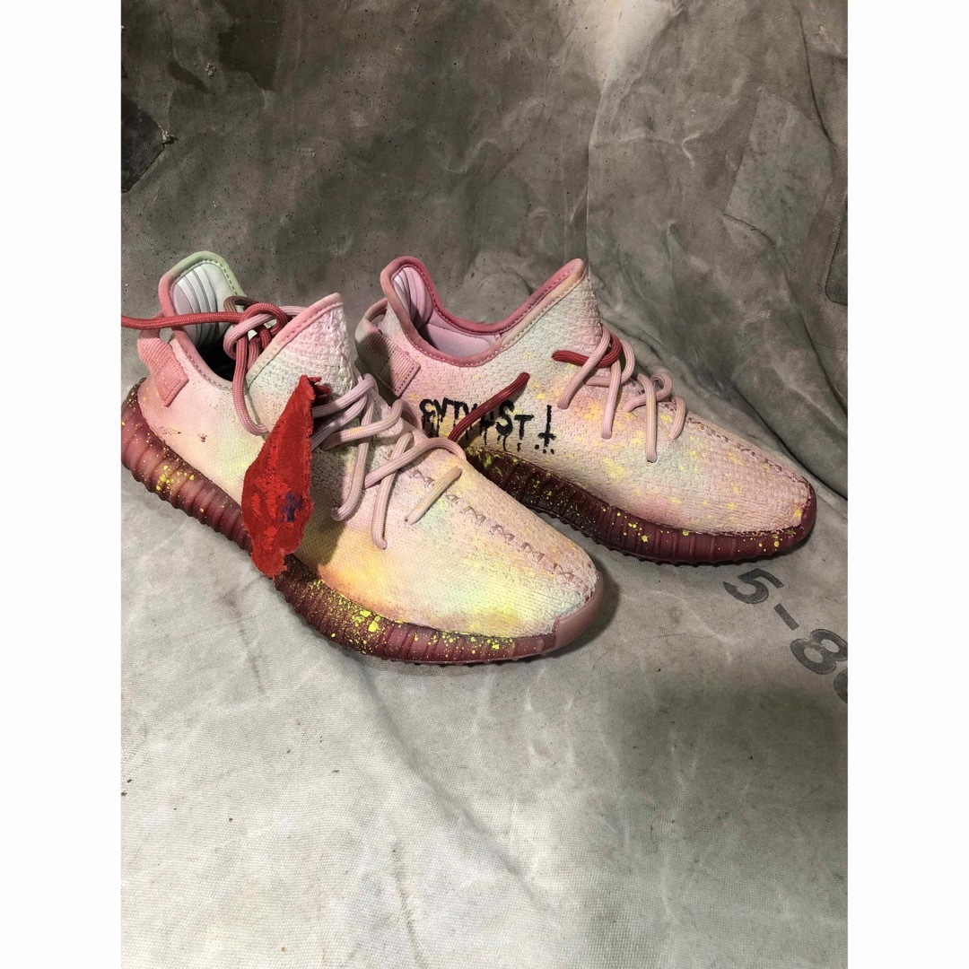 cvtvlist yeezy boost　カスタム　特注１点物 メンズの靴/シューズ(スニーカー)の商品写真