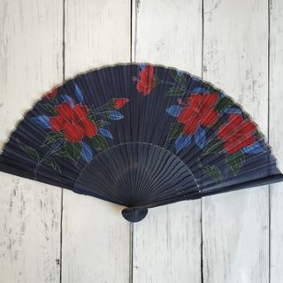 高級　シルク　ハイビスカス　扇子(和装小物)