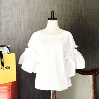 フェンディ(FENDI)の新品　FENDI フェンディ おリボン　ブラウス　トップス　コットン　フリル(シャツ/ブラウス(半袖/袖なし))