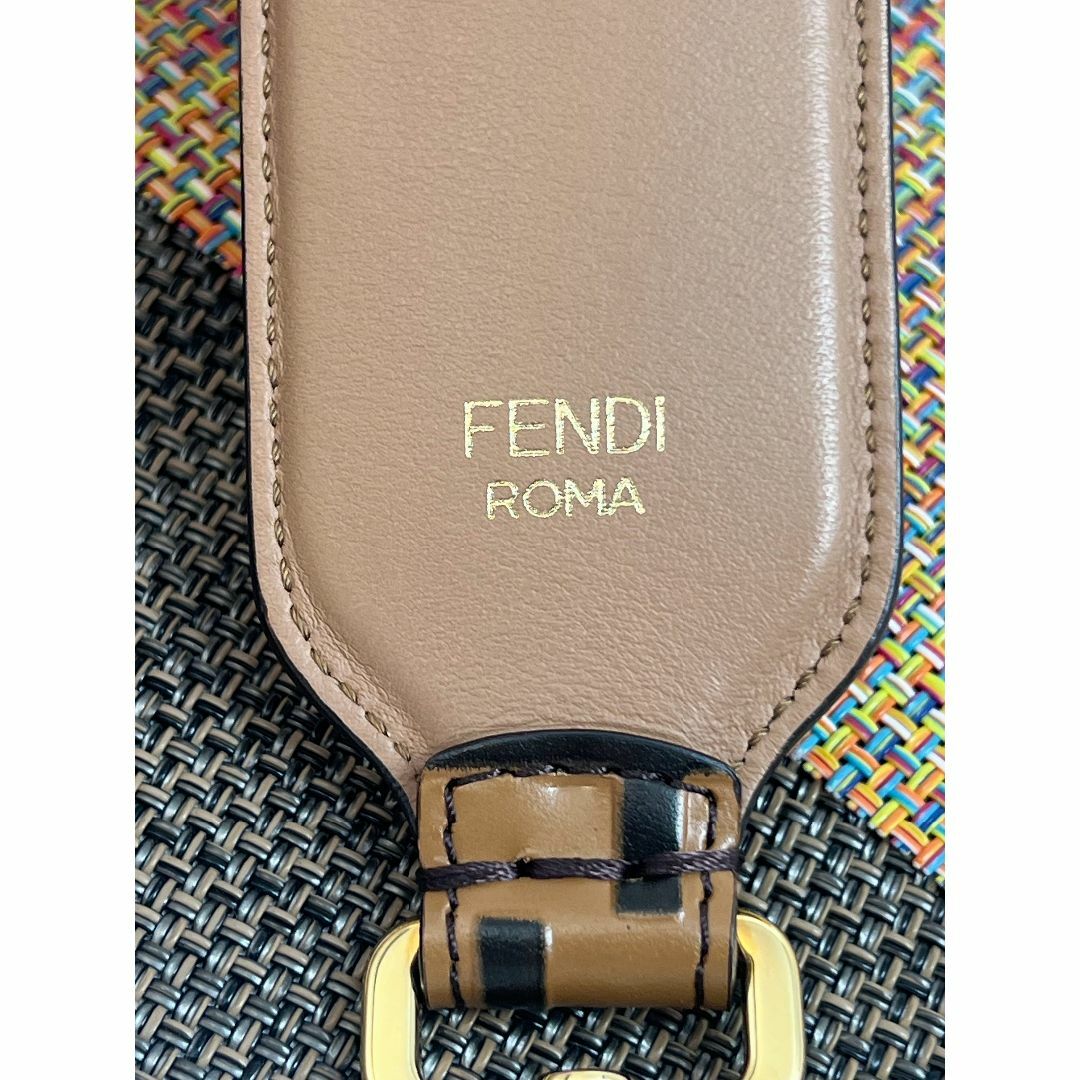 FENDI - ✨ほぼ未使用✨FENDI フェンディ ストラップユーミニ