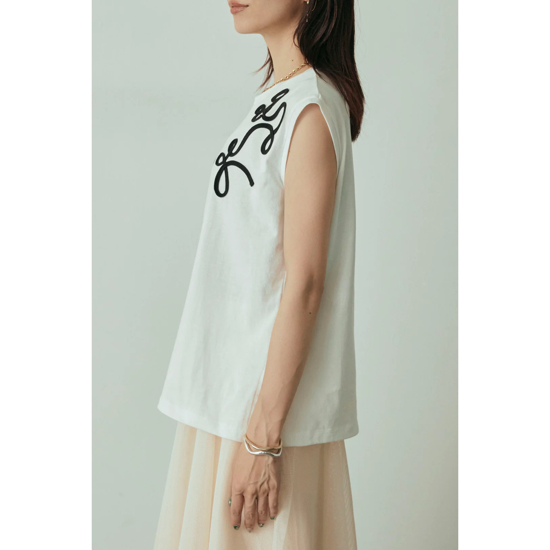 新品　コード刺繍フレンチスリーブTシャツ/ホワイト　frene レディースのトップス(カットソー(半袖/袖なし))の商品写真