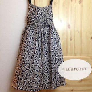 ジルスチュアート(JILLSTUART)のりんご柄ワンピース(ひざ丈ワンピース)