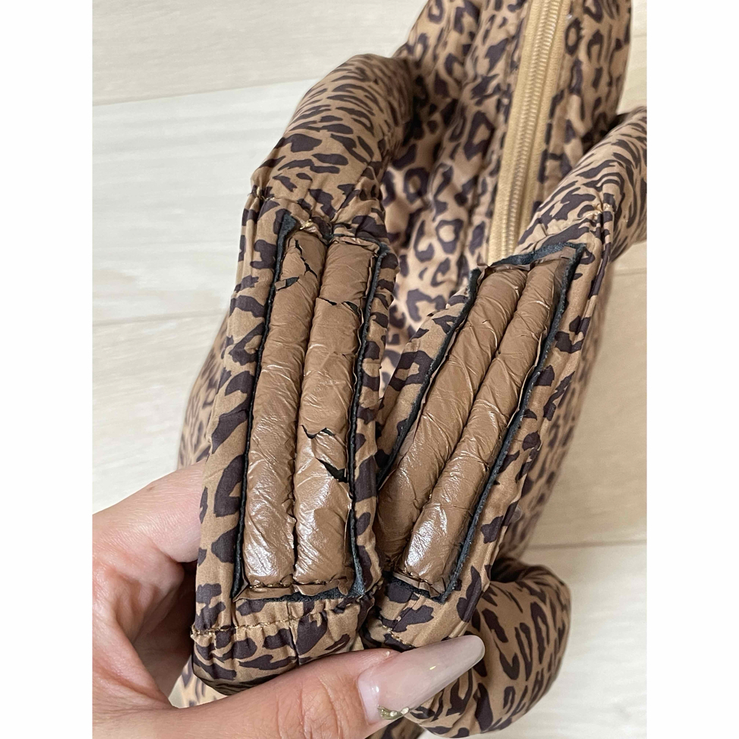 ROOTOTE(ルートート)のROOTOTE 豹柄 もこもこナイロン ハンドバッグ レディースのバッグ(トートバッグ)の商品写真