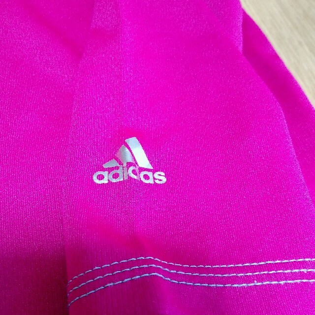 adidas(アディダス)のadidas　長袖Tシャツ　130㎝ キッズ/ベビー/マタニティのキッズ服女の子用(90cm~)(Tシャツ/カットソー)の商品写真