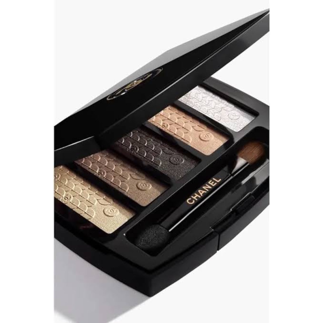 数量限定【CHANEL】ルミエールグラフィック アイシャドウ メイク