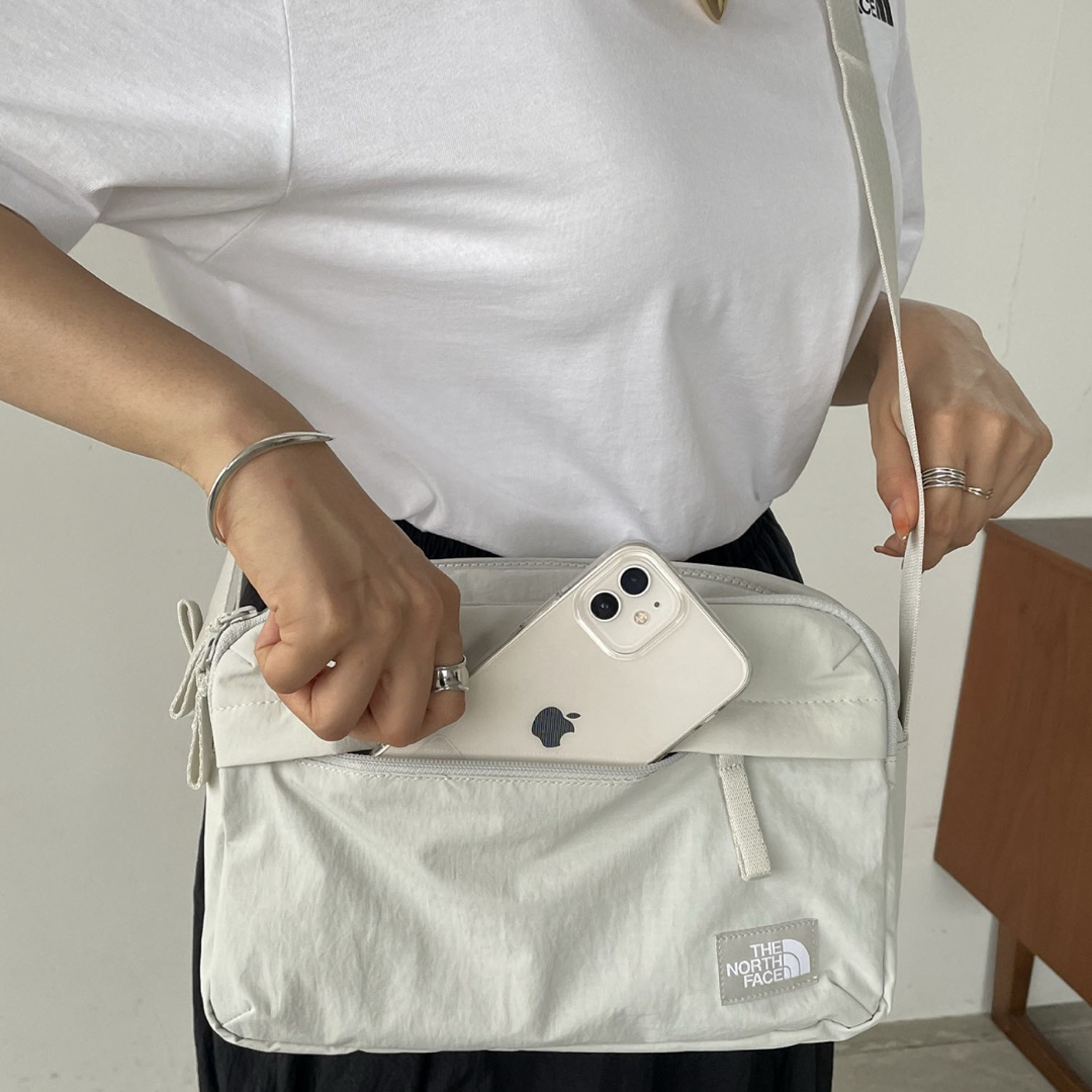 THE NORTH FACE - トラベルクロスバック＊ホワイトサンド