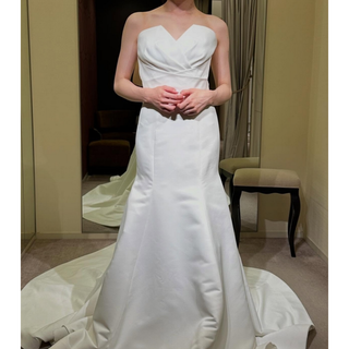 ウエディングドレス マーメイドライン くるみボタン エレガント 結婚式(ウェディングドレス)