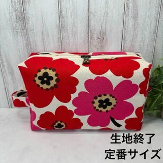 定番おむつポーチ　北欧調花柄　レッドハンドメイド　大きめボックスポーチ(ポーチ)