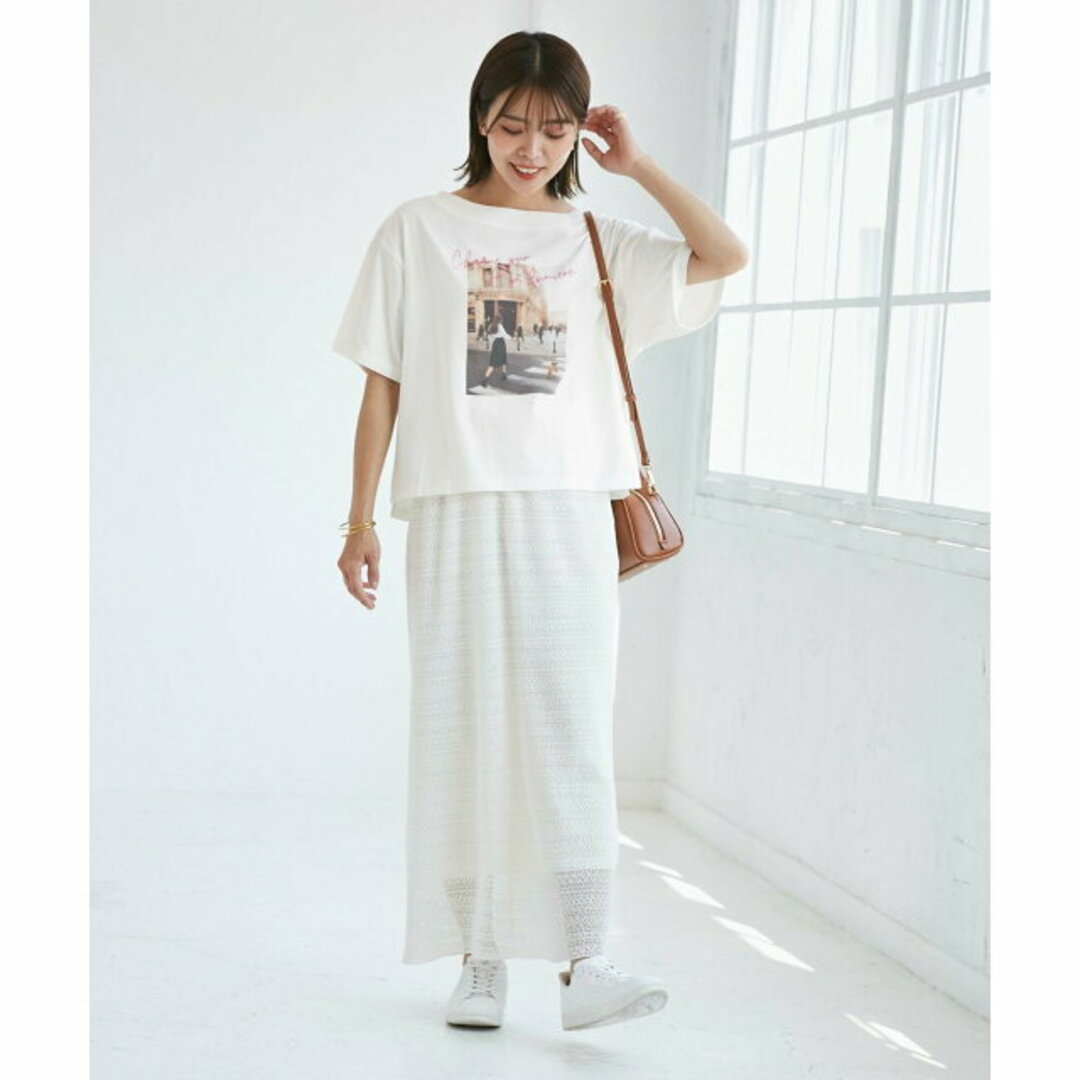 Rope' Picnic(ロペピクニック)の【ホワイト系（11）】オフショルプリントハーフスリーブTシャツ レディースのトップス(カットソー(長袖/七分))の商品写真