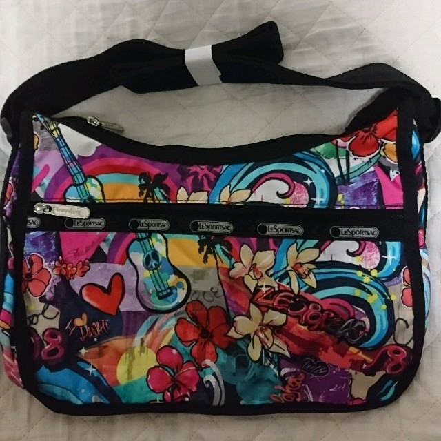 LeSportsac(レスポートサック)の🌼カメリア様専用🌼新品未使用 ハワイ限定柄 斜め掛けショルダーバッグ レスポ レディースのバッグ(ショルダーバッグ)の商品写真