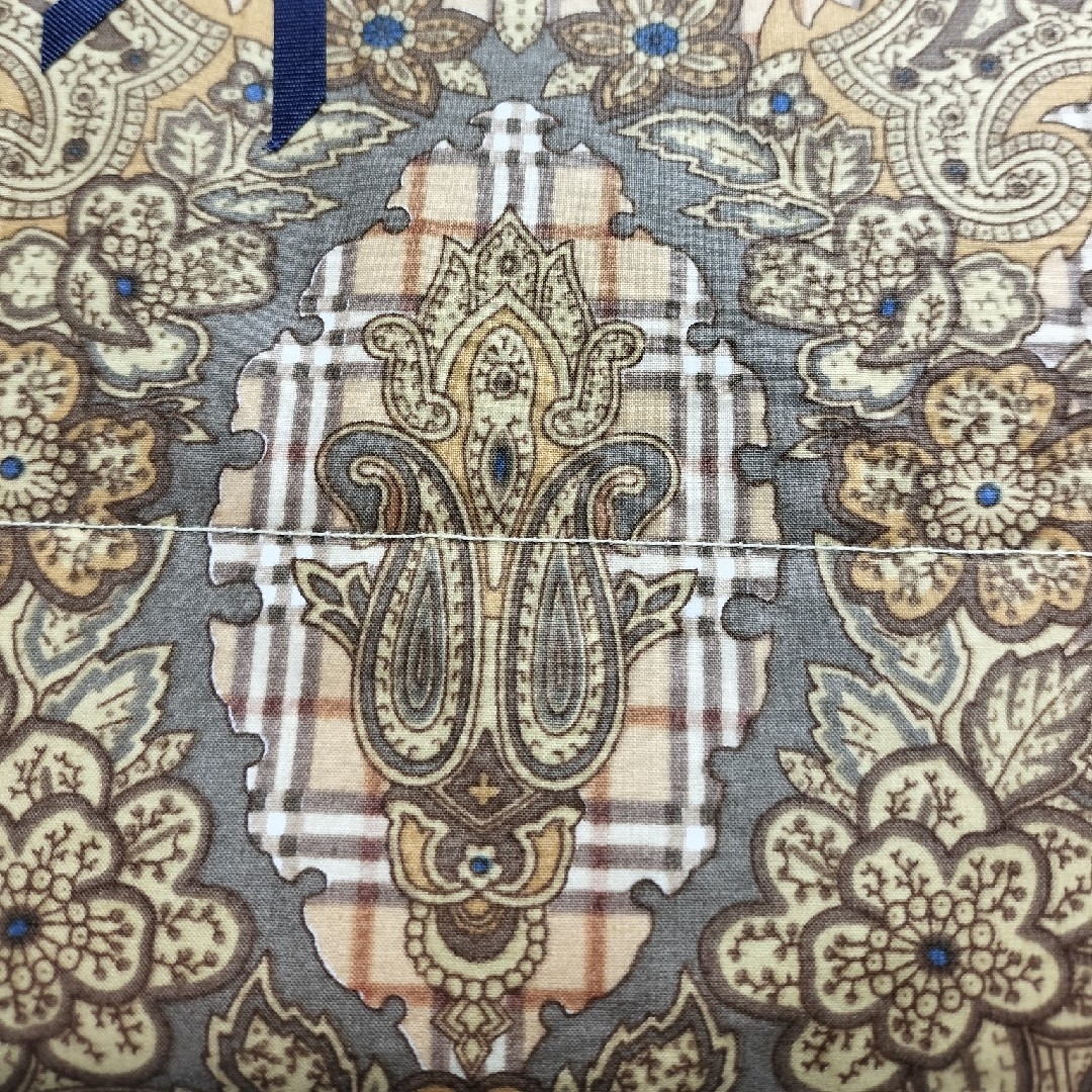 未使用 ♥ Burberry ダウンケット 羽毛 膝掛け
