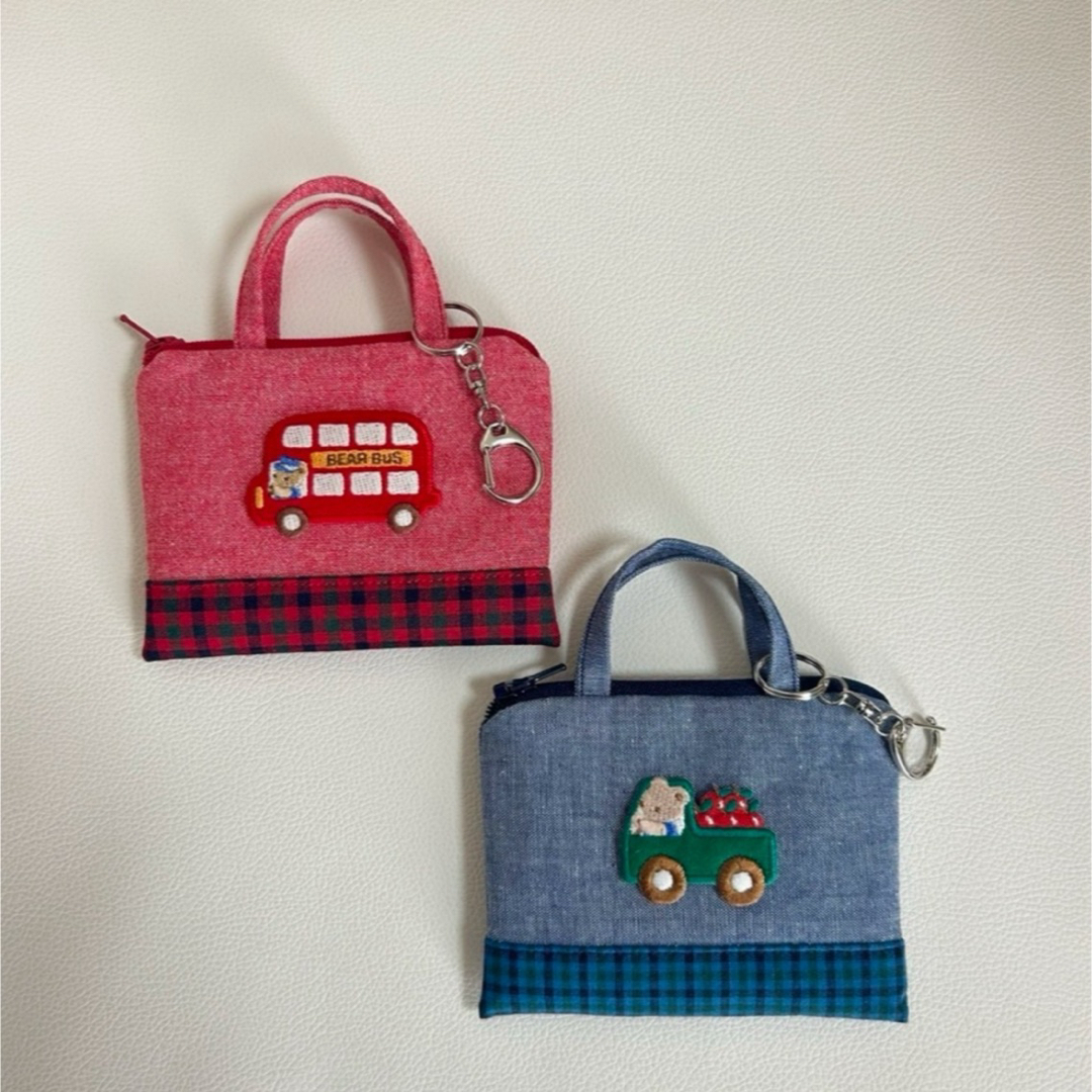 ハンドメイド♡ミニバックチャーム♡チャック付きキーホルダー♡ファミリアワッペン♡ ハンドメイドのファッション小物(バッグチャーム)の商品写真