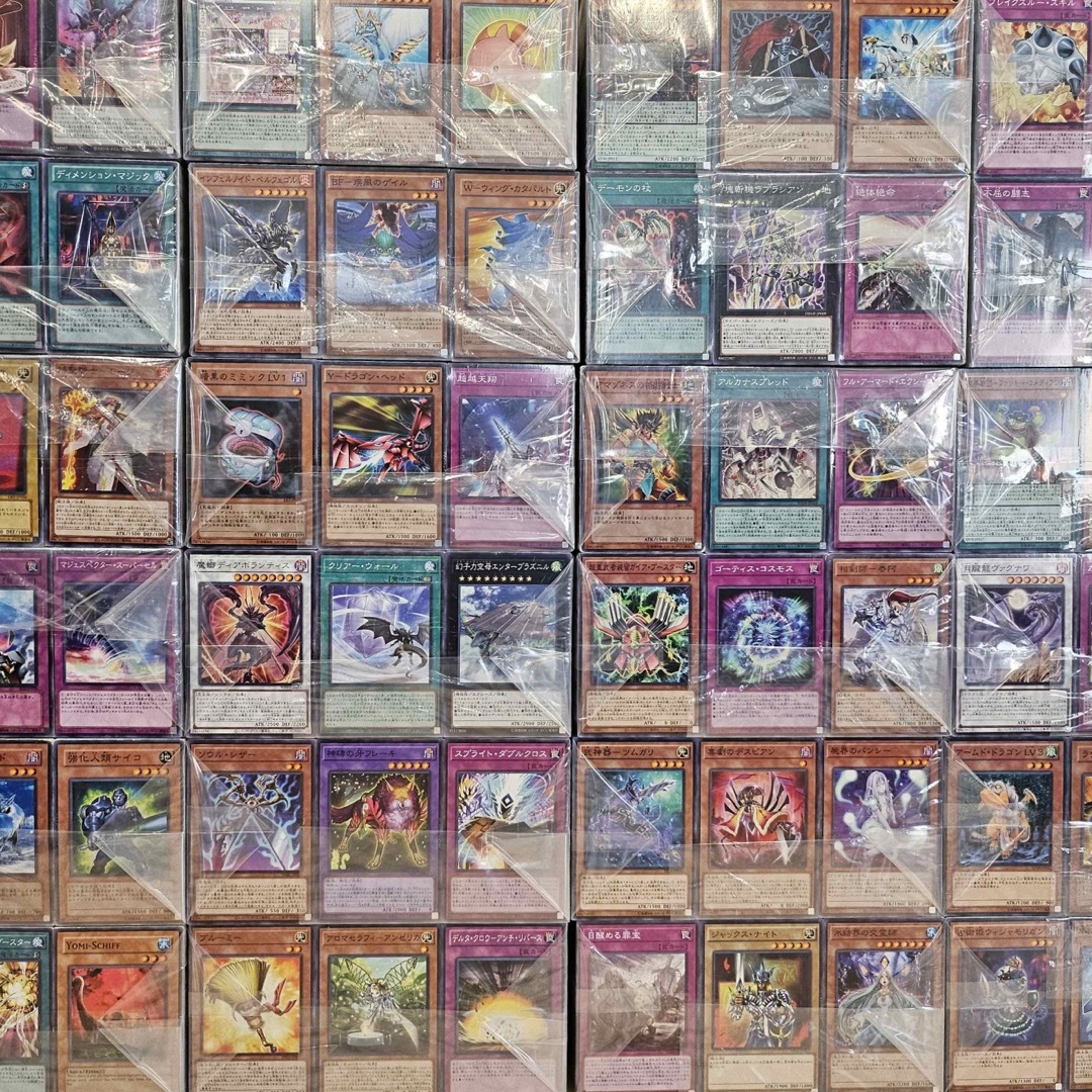 遊戯王 大量まとめ売り 1箱 約13,000枚 引退品 - Rakuma Proxy