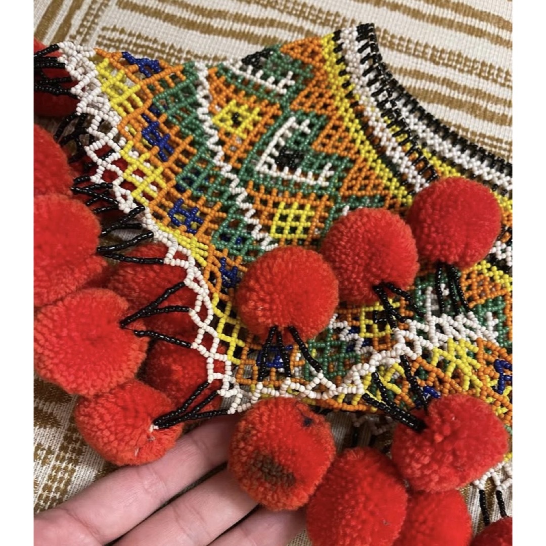 Santa Monica(サンタモニカ)のvintage 激レア つけ襟 ビーズ 刺繍 ポンポン 古着 レディースのアクセサリー(つけ襟)の商品写真