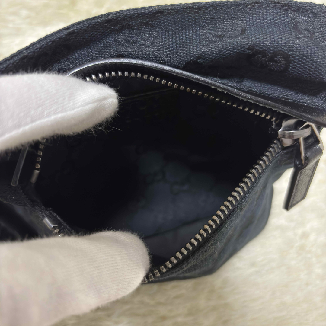 284✨極美品✨グッチ ボディバッグ ウエストポーチ ショルダー
