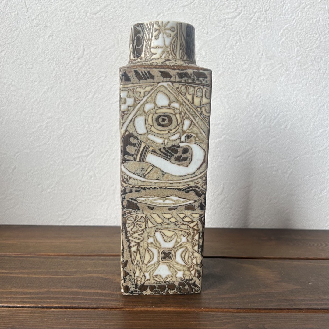ROYAL COPENHAGEN(ロイヤルコペンハーゲン)のロイヤルコペンハーゲン Baca（バッカ）鳥と魚と花の花瓶　ファイアンス インテリア/住まい/日用品のインテリア小物(花瓶)の商品写真