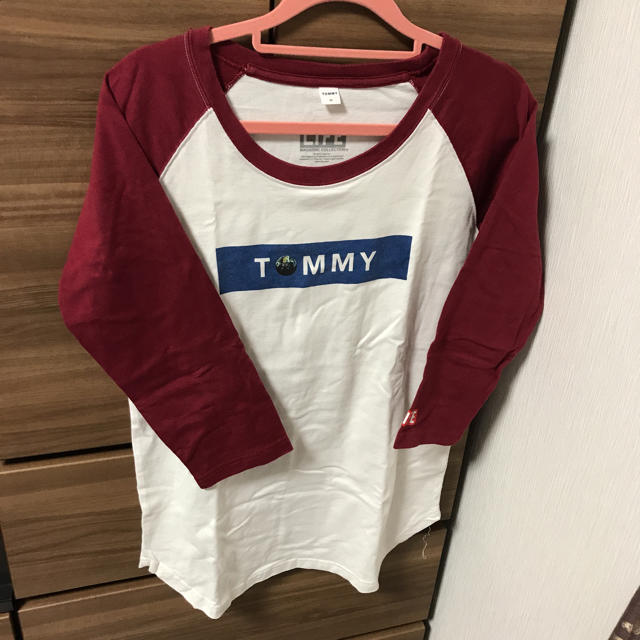 TOMMY(トミー)のTOMMY★ボルドーラグランTシャツ レディースのトップス(Tシャツ(長袖/七分))の商品写真