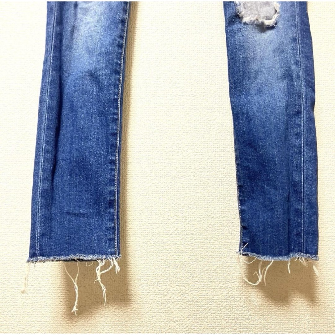 RESEXXY(リゼクシー)の美品　リゼクシー　デニムスキニーパンツ　ジーンズ　ダメージデニムパンツ　ボトムス レディースのパンツ(デニム/ジーンズ)の商品写真