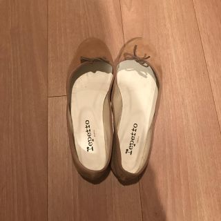 レペット(repetto)の【まゆきち様専用】repetto スウェードベージュ(バレエシューズ)