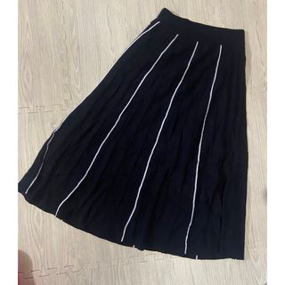 黒のニットプリーツロングスカート　Lサイズ(ロングスカート)