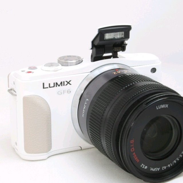 Wi-Fi標準搭載☆自撮りがめっちゃ楽しい♪LUMIX DMC-GF6-