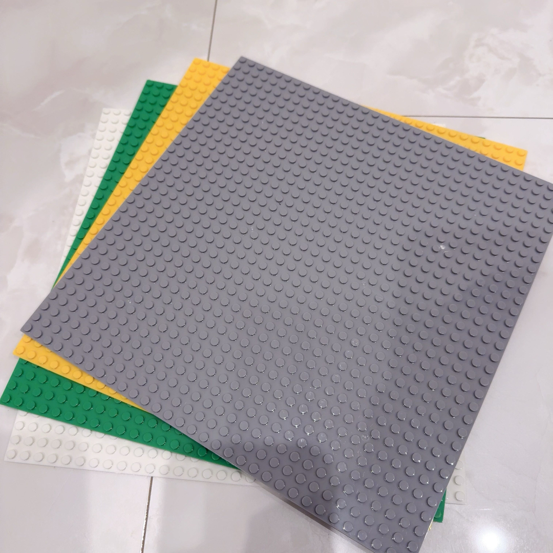 「新品」レゴ基礎板 4枚　互換 ブロック プレート 基本 土台 32×32ポッチ キッズ/ベビー/マタニティのおもちゃ(知育玩具)の商品写真