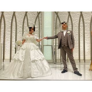 ウェディングドレス パフスリーブ プリンセスドレス 白 結婚式ドレス ビーズ ス