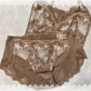 トリンプ　プレミアム　キャミソール＆ボーイズレングスショーツM　新品　匿名配送