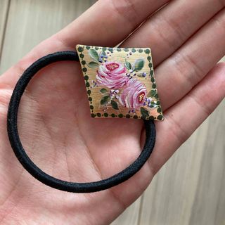 ヘアゴム　バラ　菱形