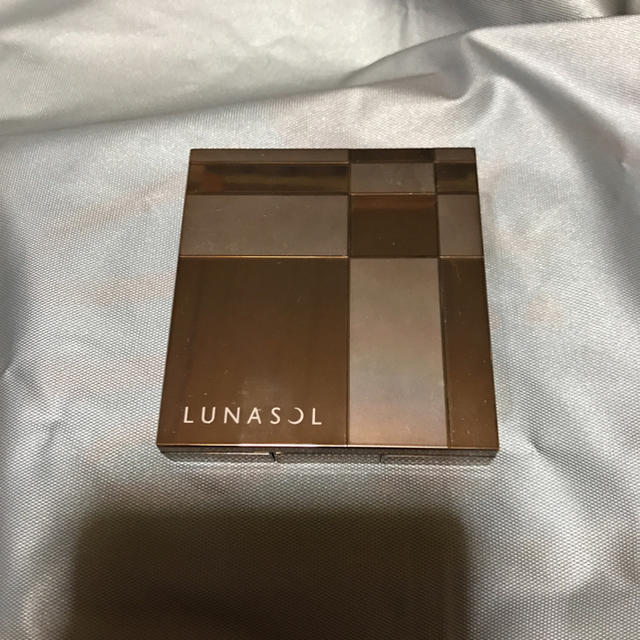 LUNASOL(ルナソル)のLUNASOL  カラーリングシアーチークス  ライトコーラルピンク コスメ/美容のベースメイク/化粧品(チーク)の商品写真