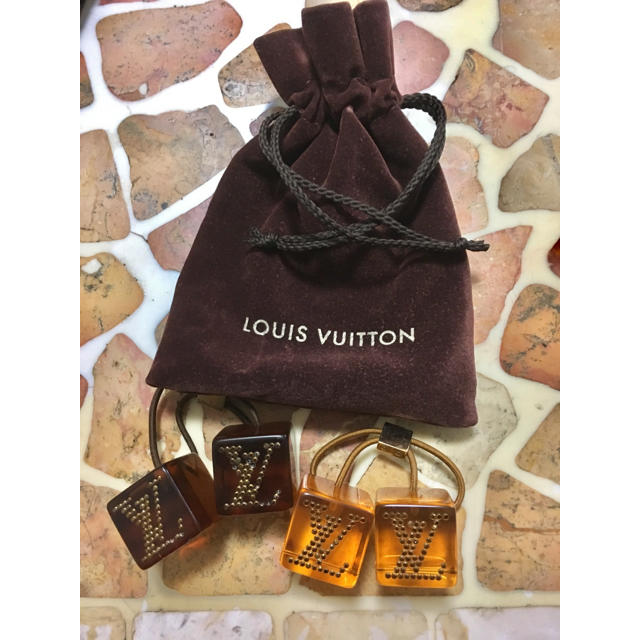 LOUIS VUITTON(ルイヴィトン)の美品 ルイヴィトン ヘア ゴム レディースのヘアアクセサリー(ヘアゴム/シュシュ)の商品写真