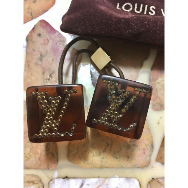 LOUIS VUITTON(ルイヴィトン)の美品 ルイヴィトン ヘア ゴム レディースのヘアアクセサリー(ヘアゴム/シュシュ)の商品写真