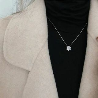 レディース 雪 結晶 ネックレス チェーン シルバー 冬 スノーフレーク 雪片