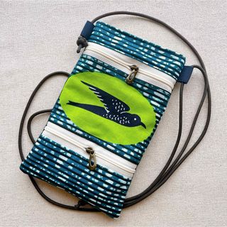 アフリカ布＊コインスルー　スマホポーチ＊ツバメ