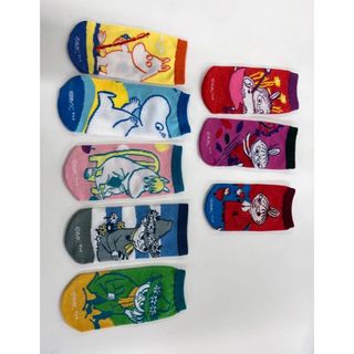 十六茶のムーミンペットボトルカバー　ミー　MOOMIN 水筒カバー