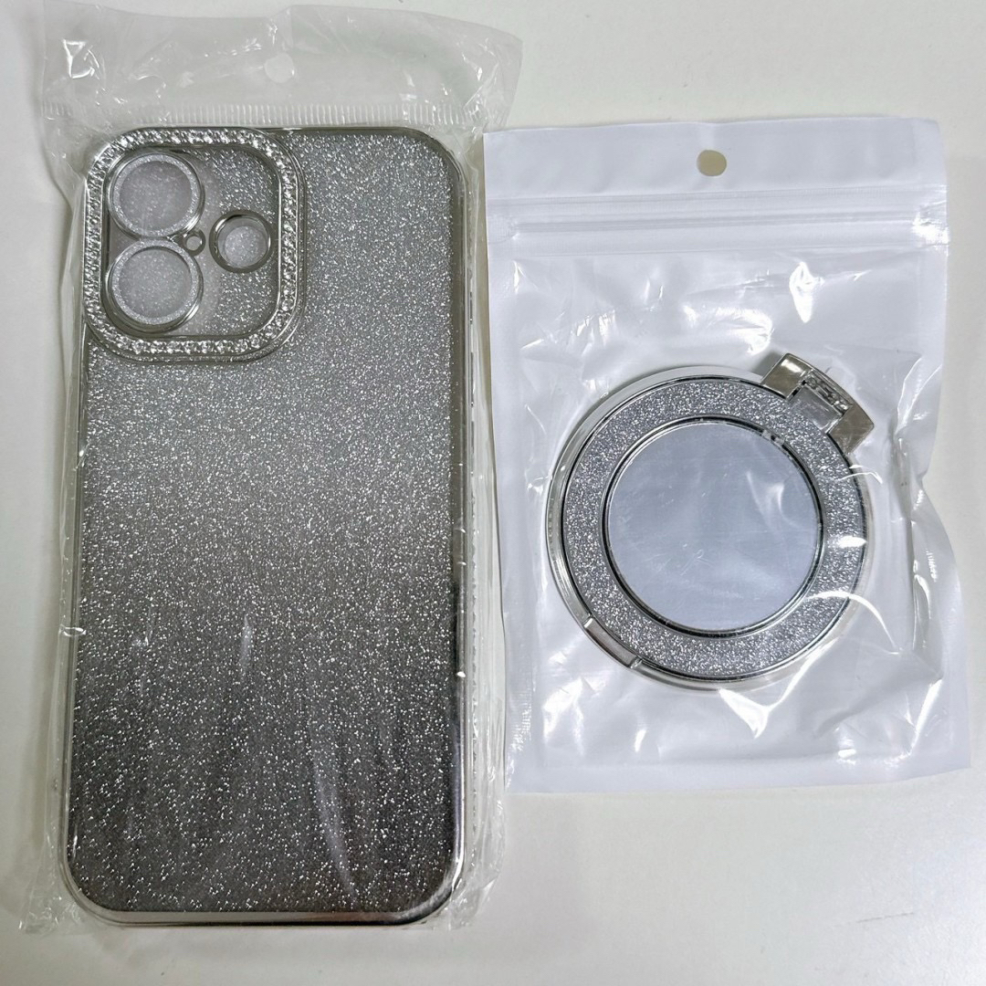 グリッター 鏡付 リングスタンド iPhone16Proケース シルバー ラメ スマホ/家電/カメラのスマホアクセサリー(iPhoneケース)の商品写真