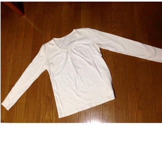 ユニクロ(UNIQLO)のUNIQLO 白カットソー(Tシャツ(長袖/七分))