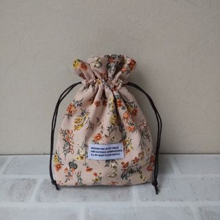 ハンドメイド  巾着袋  フラワー  ピンクベージュ(ポーチ)
