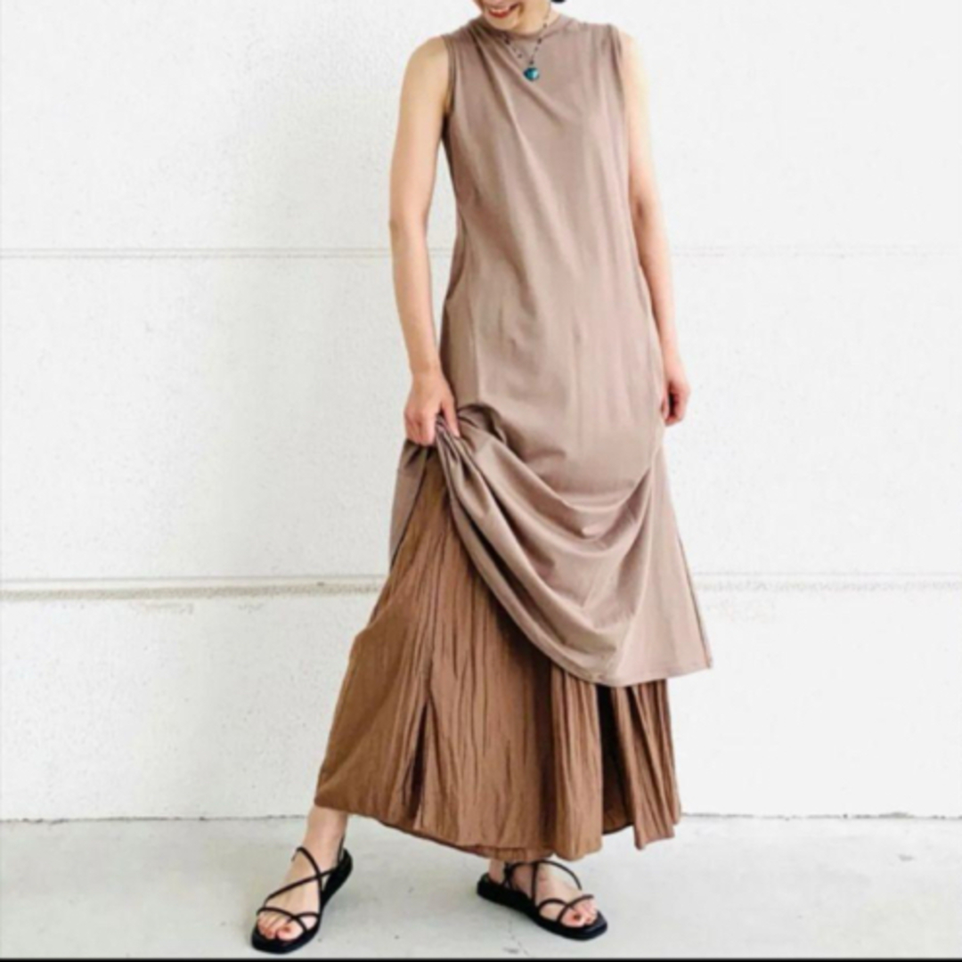 UNIQLO(ユニクロ)のUNIQLO HANATAJI MA ハナダジマ　ロングワンピースＭ レディースのワンピース(ロングワンピース/マキシワンピース)の商品写真