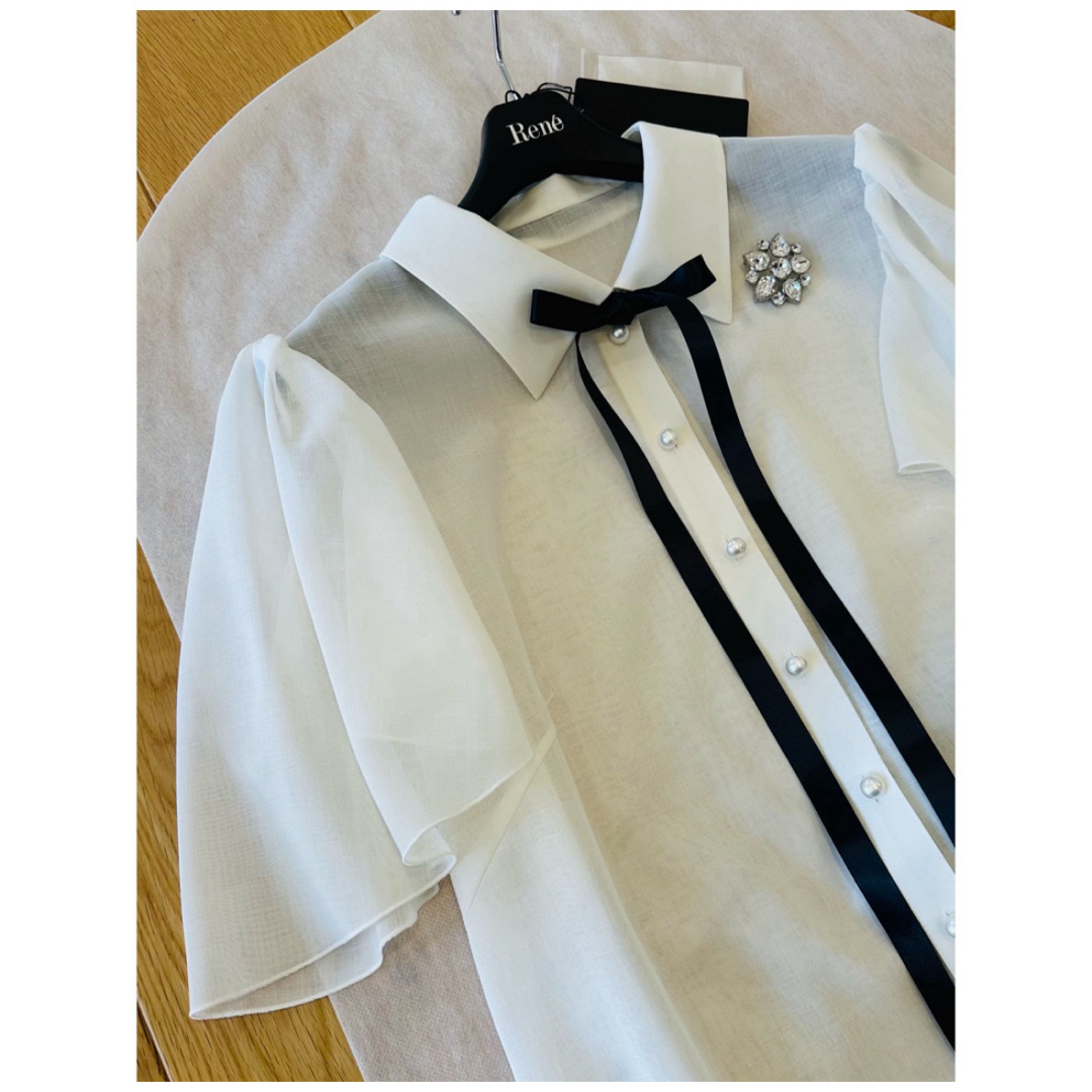 René(ルネ)の未使用 Rene♡ 今期2025年最新 サテンリボン付きブラウス レディースのトップス(シャツ/ブラウス(半袖/袖なし))の商品写真