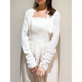 スナイデル(SNIDEL)のクロップドカットカーディガン(カーディガン)