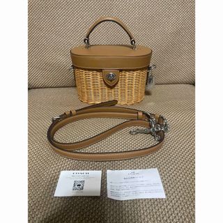 コーチ(COACH)のCOACH かごバッグ ベージュ(かごバッグ/ストローバッグ)