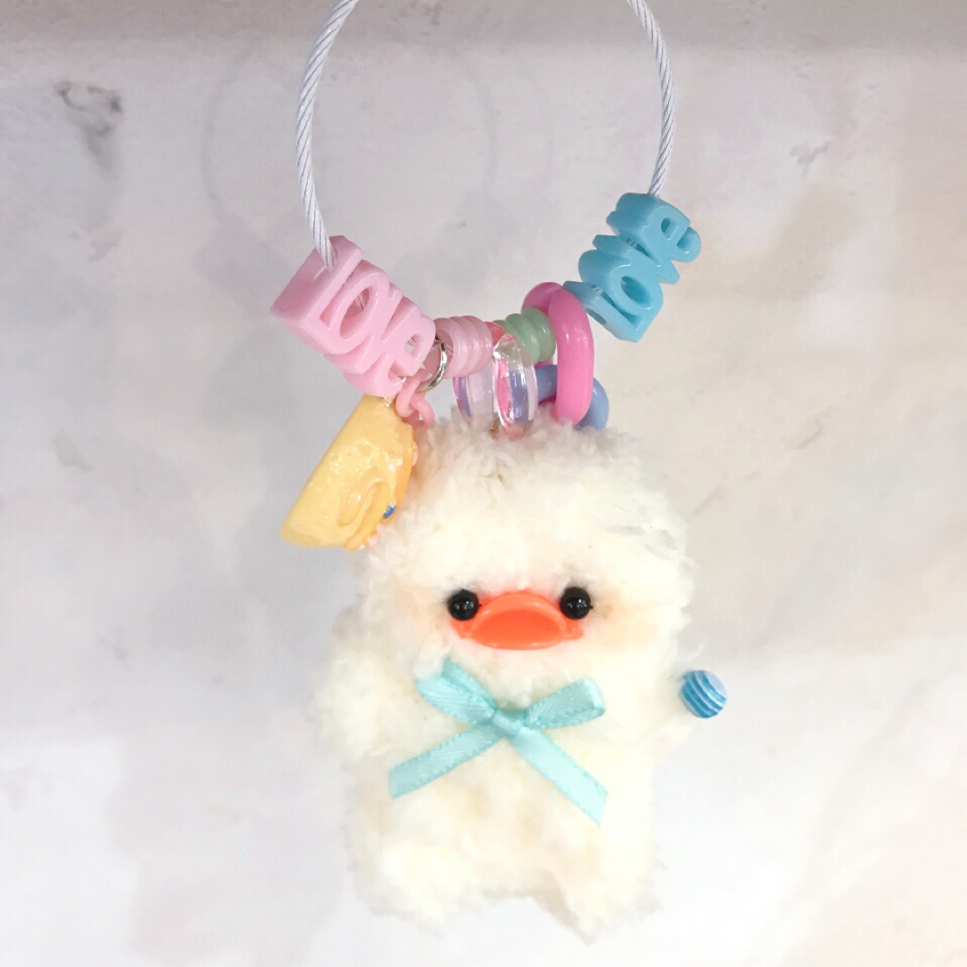 ハンドメイド⋆꙳ モールドール じゃらじゃらキーホルダー ひよこ ハンドメイドのアクセサリー(キーホルダー/ストラップ)の商品写真