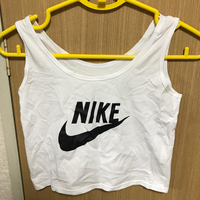 NIKE(ナイキ)のNIKE タンクトップ レディースのトップス(タンクトップ)の商品写真