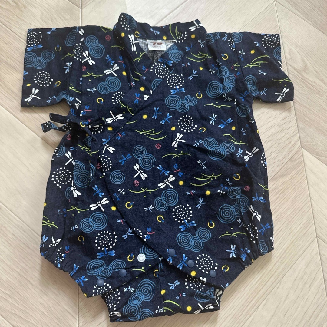 新品未使用・ベビー・キッズ 甚平 キッズ/ベビー/マタニティのベビー服(~85cm)(甚平/浴衣)の商品写真